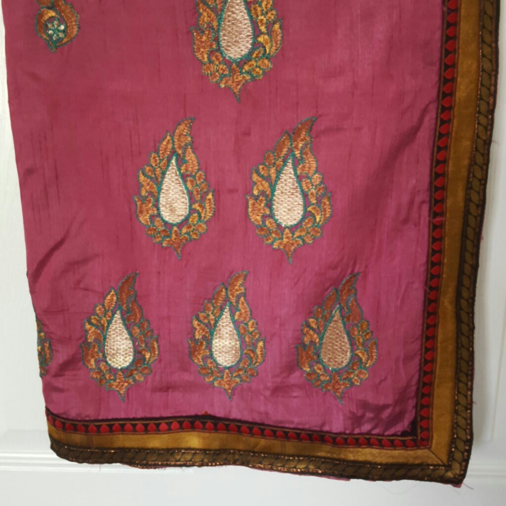 Indian Saree - Picture 5 of 6